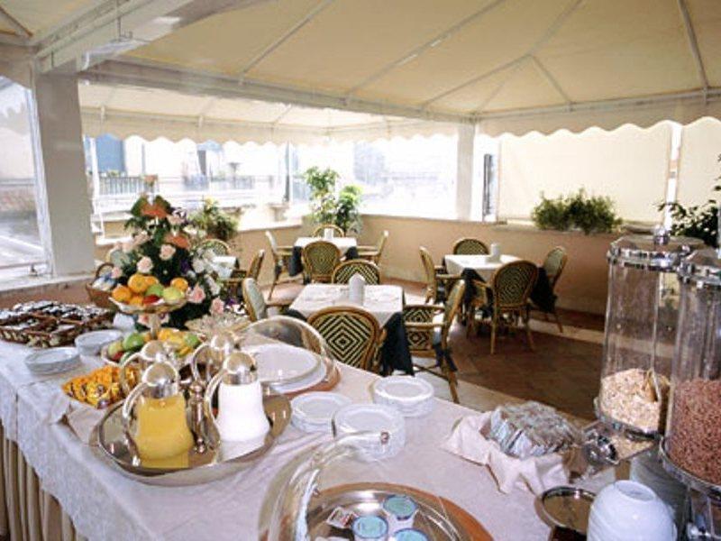 Hotel Villa Morgagni Rome Bagian luar foto