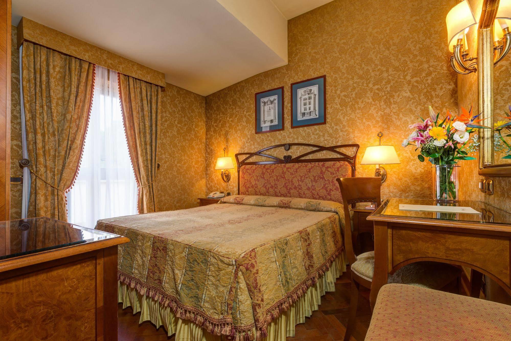 Hotel Villa Morgagni Rome Bagian luar foto