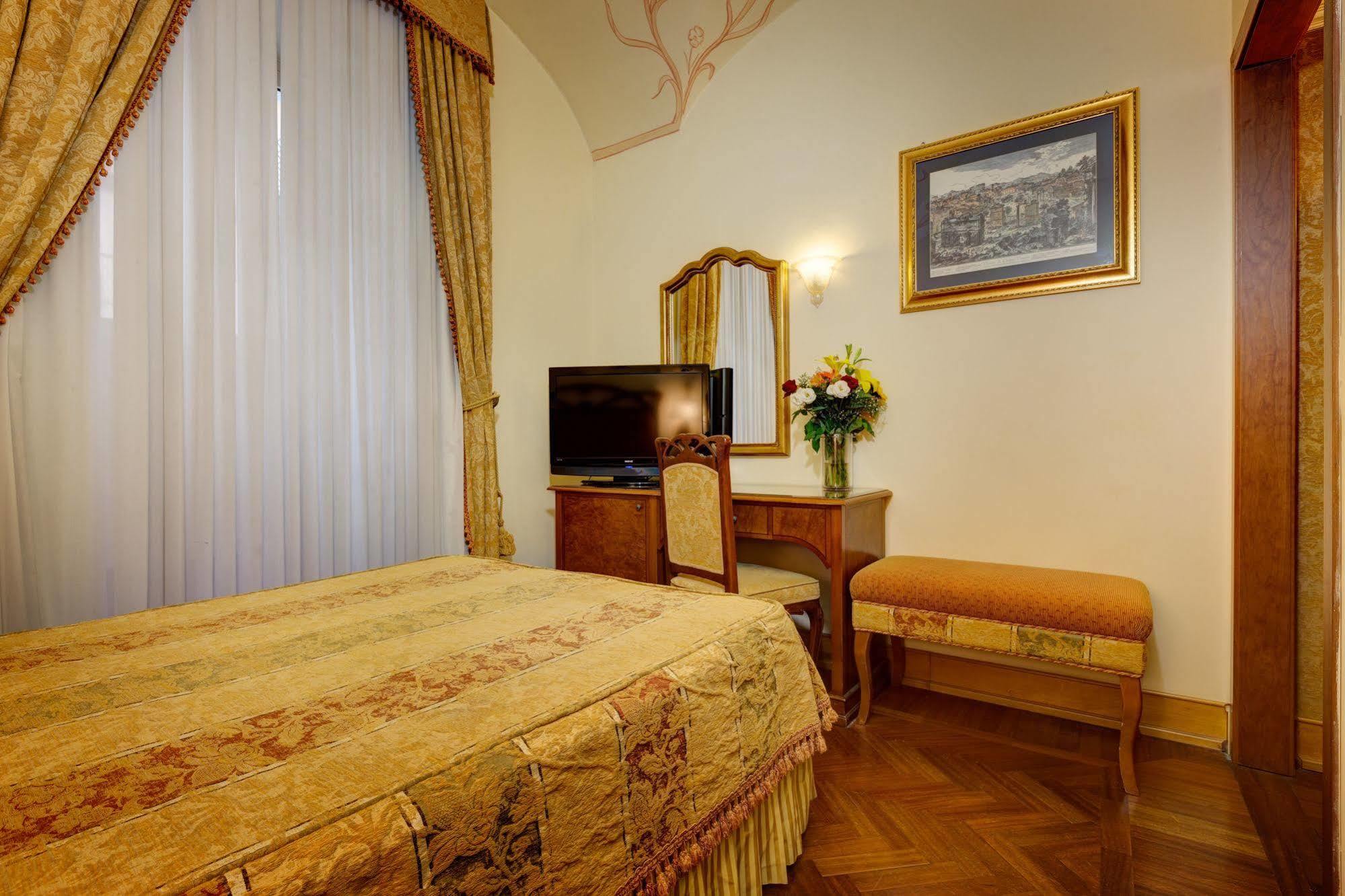 Hotel Villa Morgagni Rome Bagian luar foto